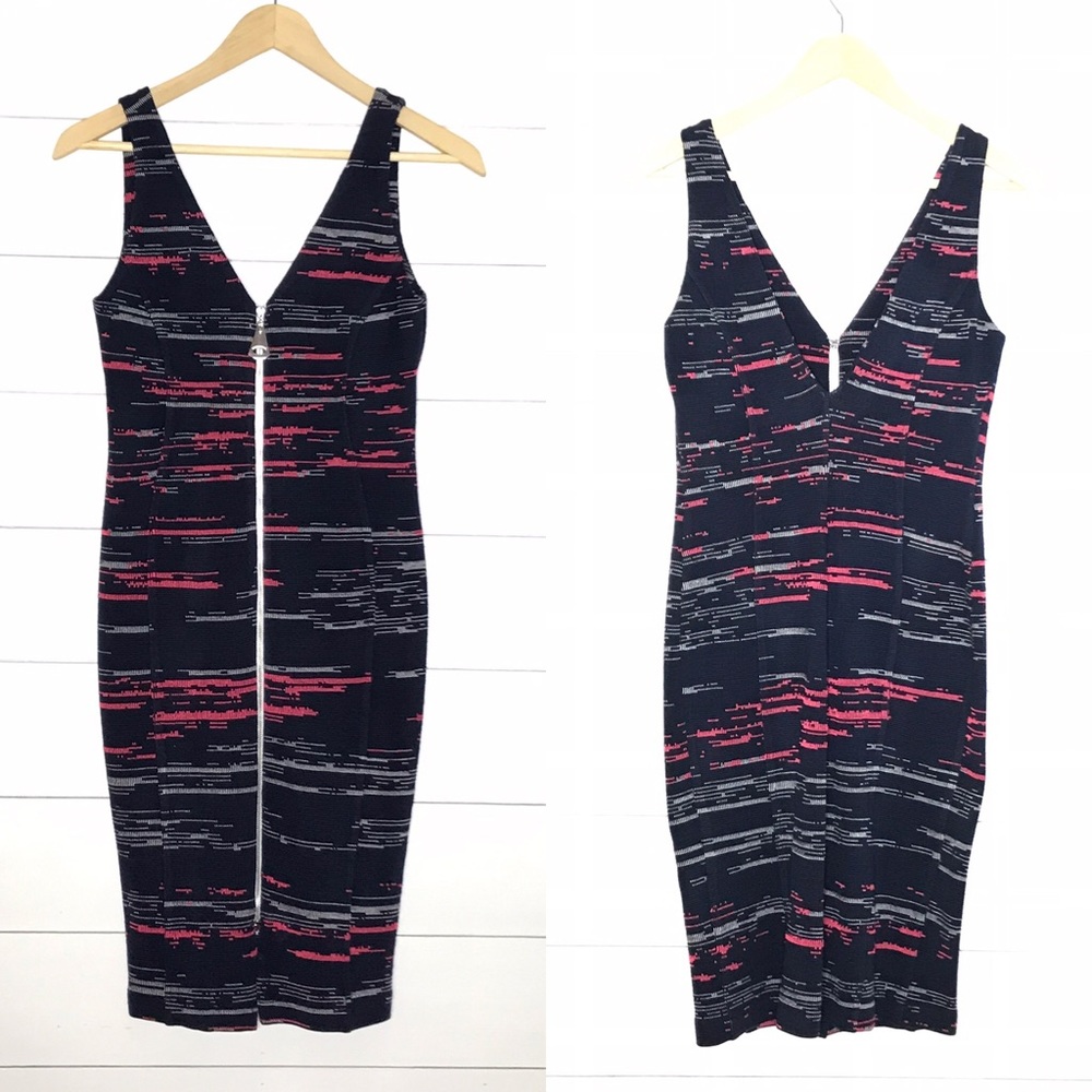 NWT Amanda Uprichard Navy/Pink Front Zipper Dress. V-neck. Form fitted.
